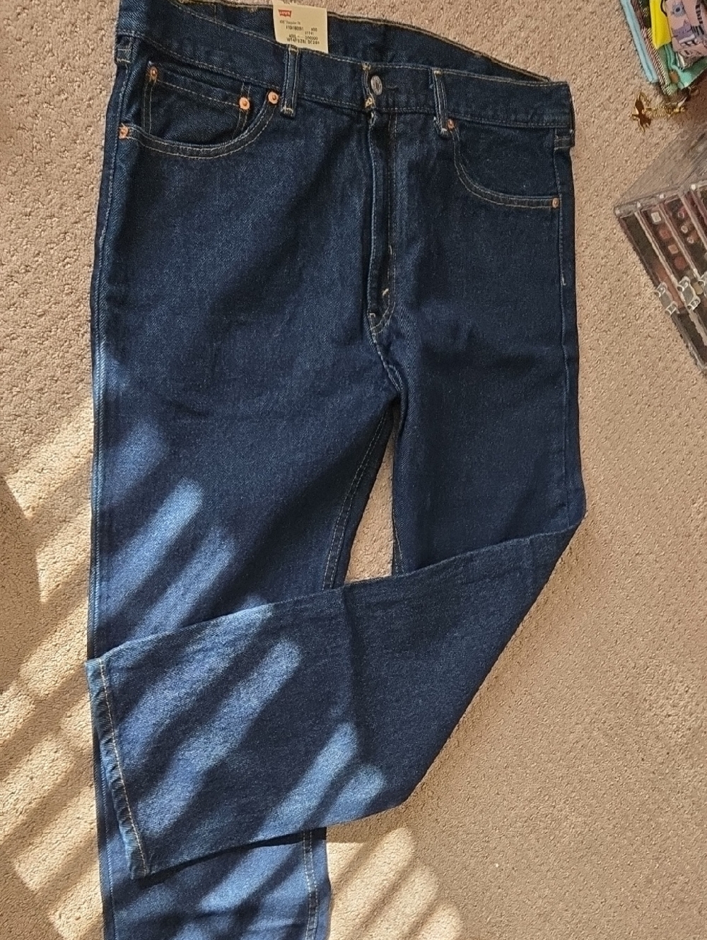 New Levi Mens Jeans - Picture 3 of 4